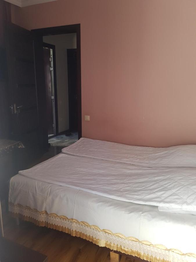 Guest House 2 Floor Batumi Exteriör bild