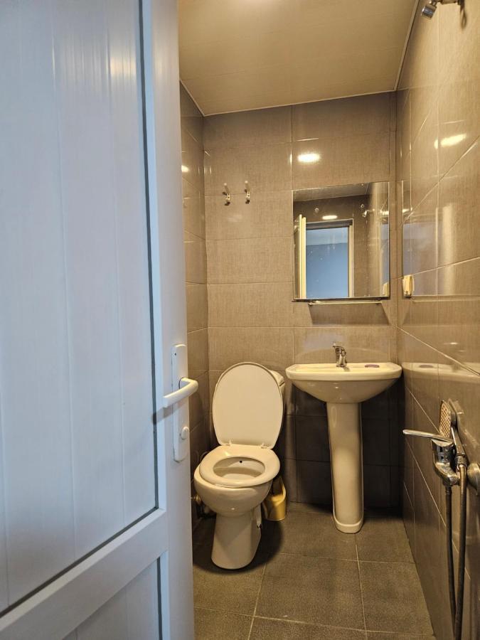 Guest House 2 Floor Batumi Exteriör bild