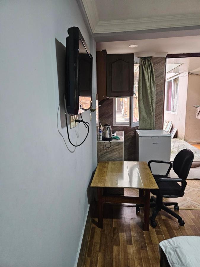 Guest House 2 Floor Batumi Exteriör bild