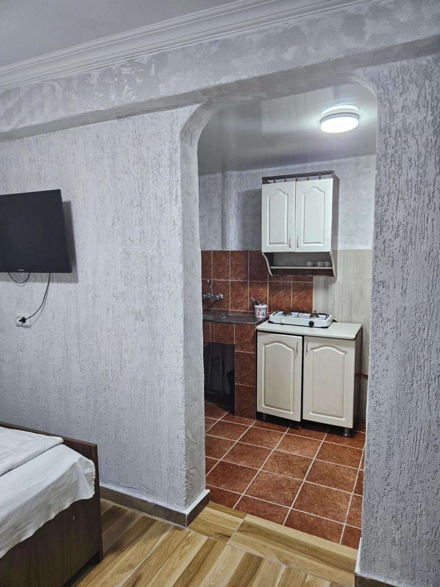 Guest House 2 Floor Batumi Exteriör bild