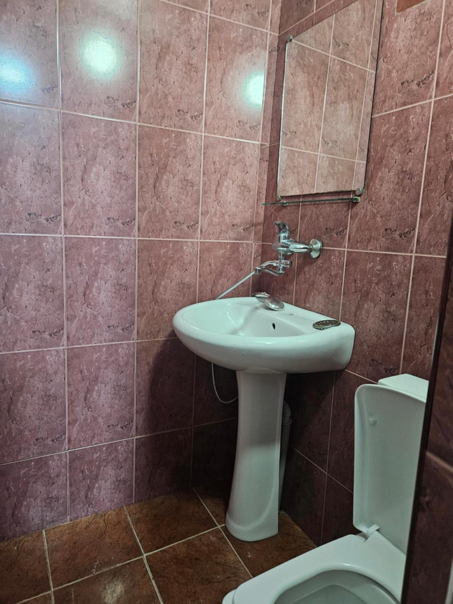 Guest House 2 Floor Batumi Exteriör bild