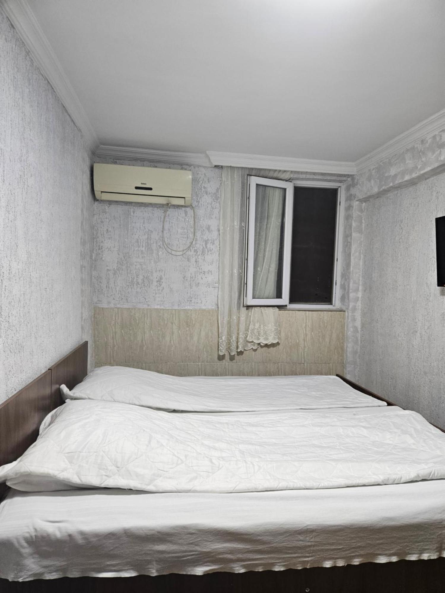 Guest House 2 Floor Batumi Exteriör bild