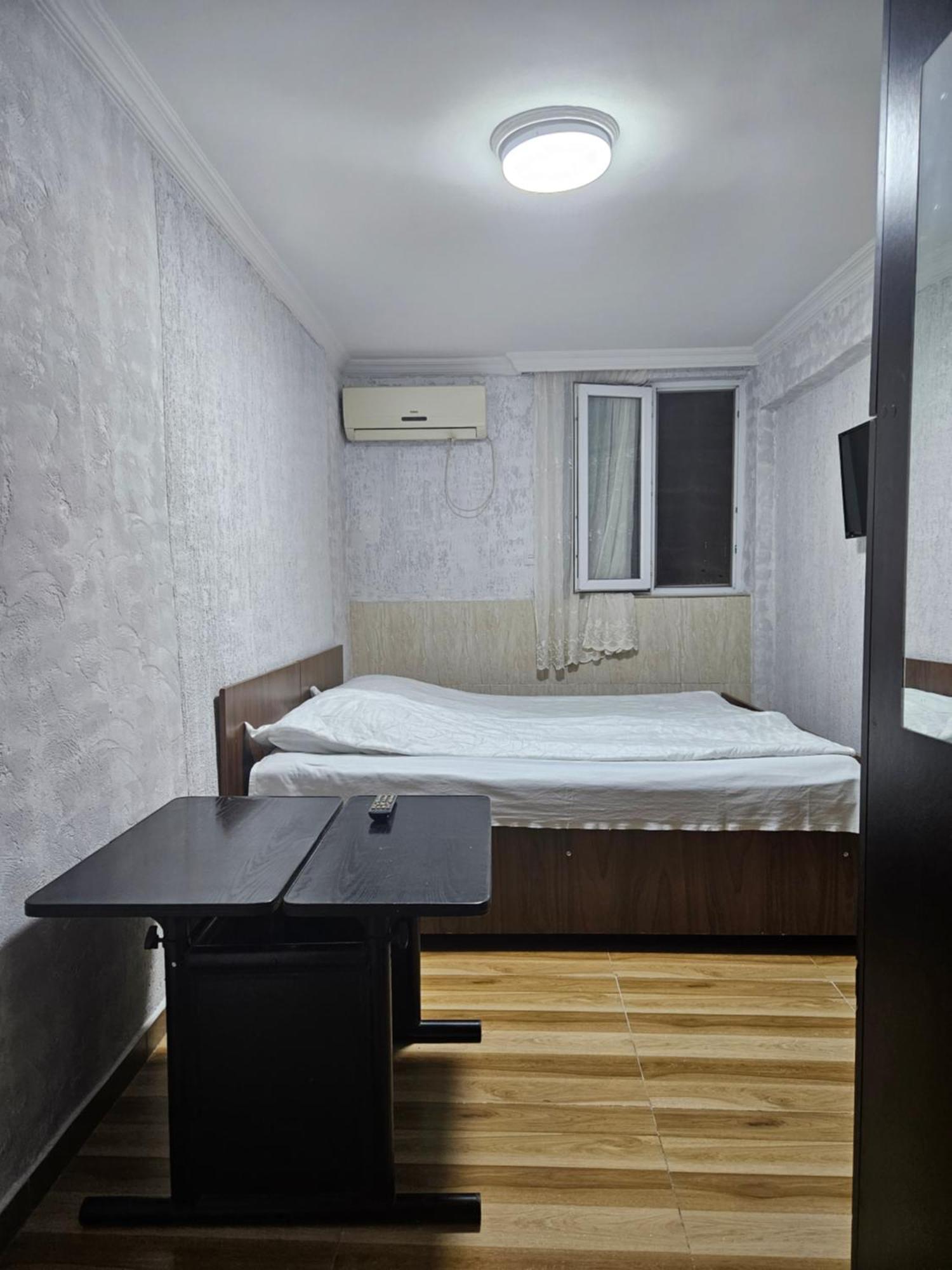 Guest House 2 Floor Batumi Exteriör bild