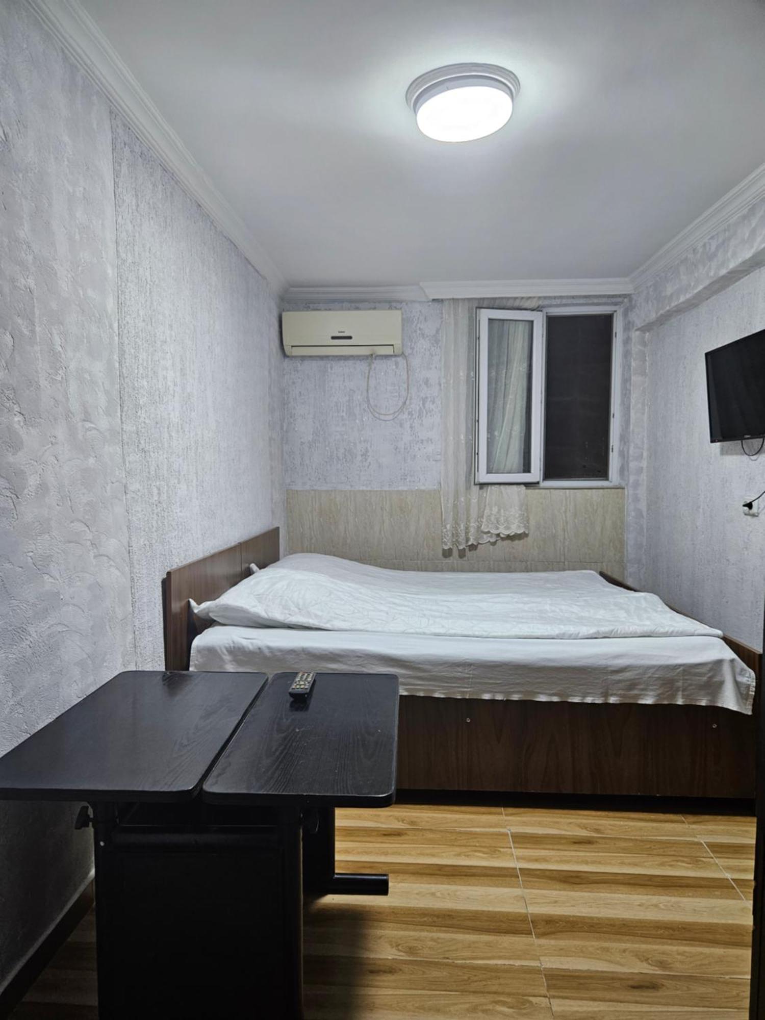 Guest House 2 Floor Batumi Exteriör bild