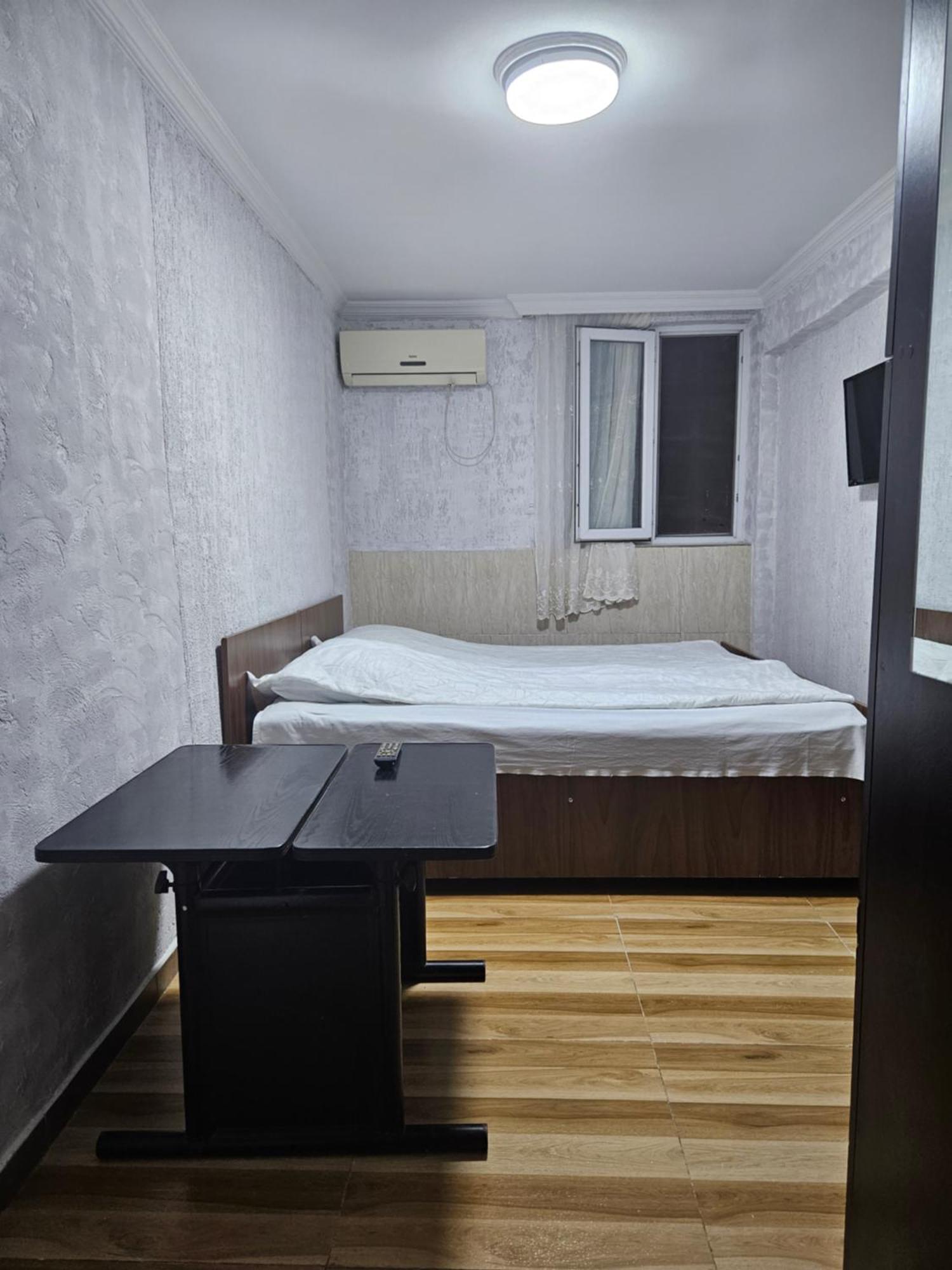 Guest House 2 Floor Batumi Exteriör bild