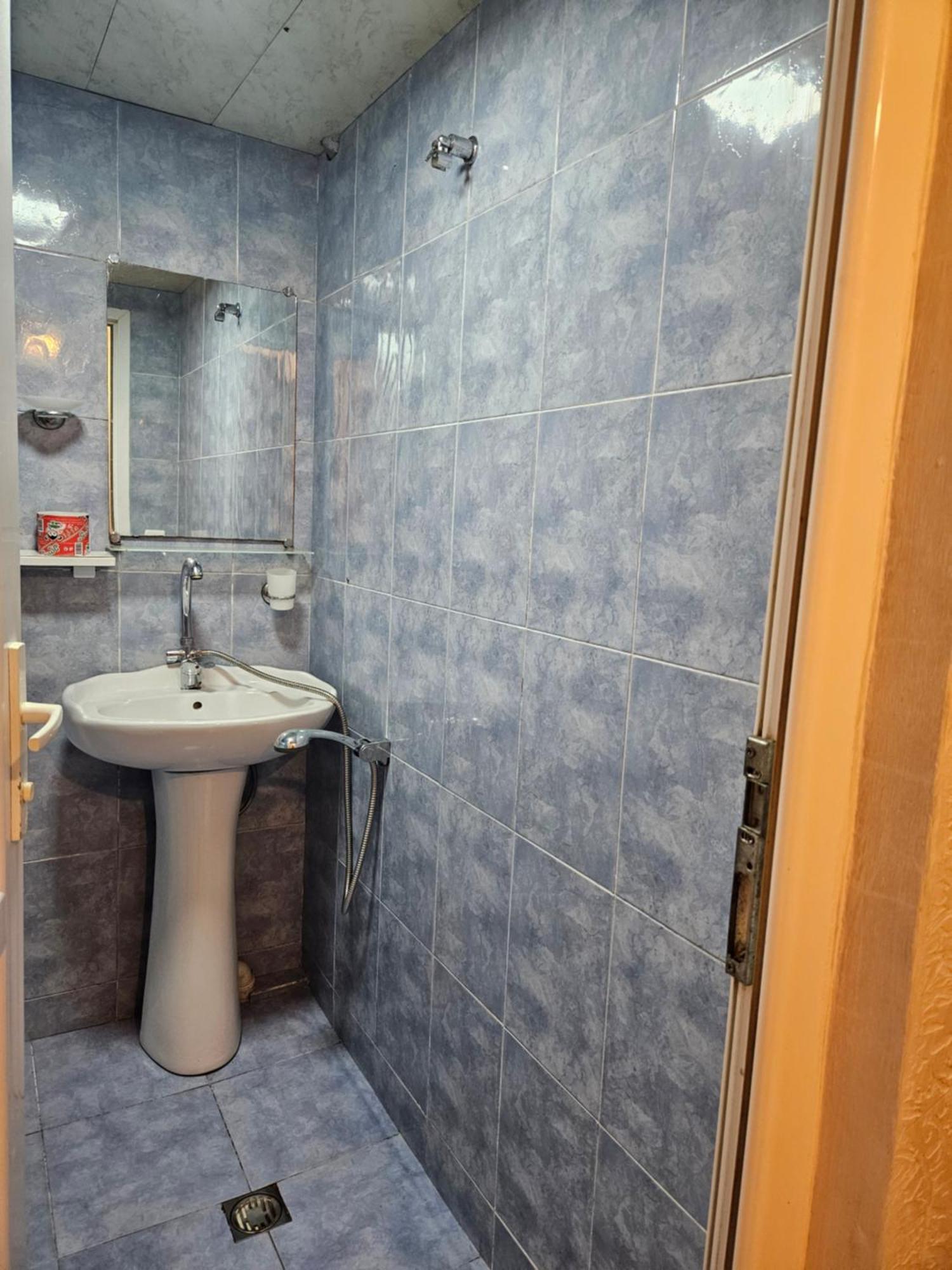 Guest House 2 Floor Batumi Exteriör bild