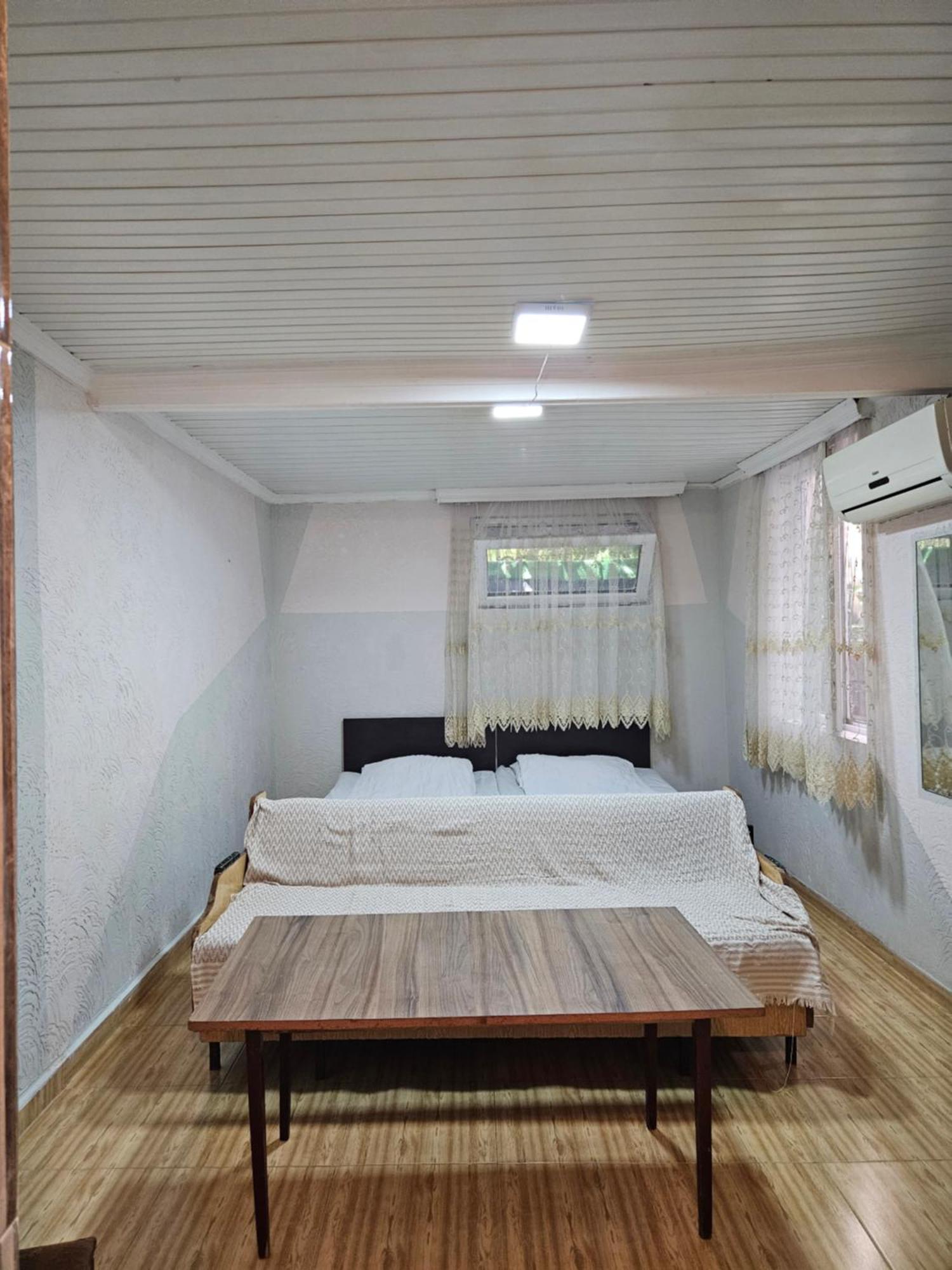 Guest House 2 Floor Batumi Exteriör bild