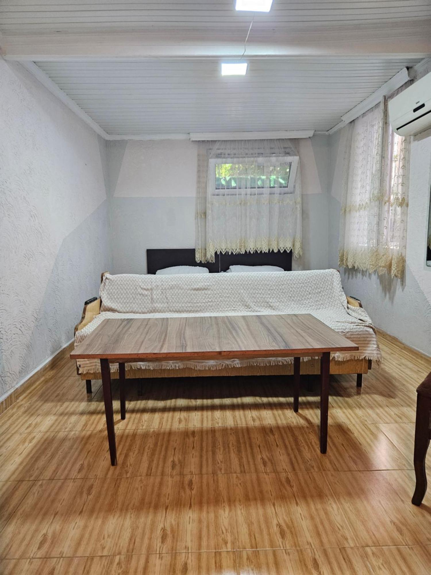 Guest House 2 Floor Batumi Exteriör bild